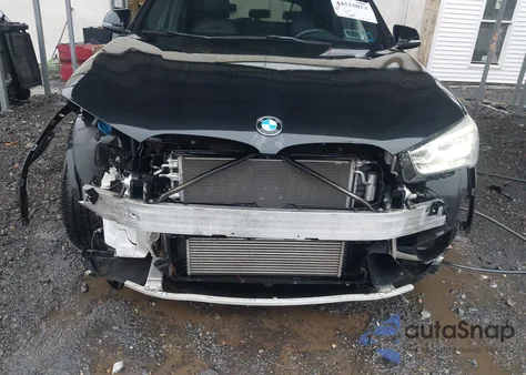 2017 BMW X1 xDrive28I z USA, uszkodzony, nr VIN WBXHT3C33H5F80950